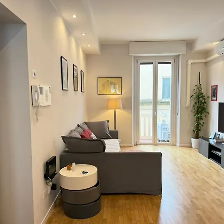 Comoluxhouse- Intero Apartman *