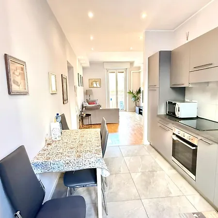 Comoluxhouse- Intero Apartment *