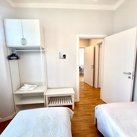 Comoluxhouse- Intero Apartment