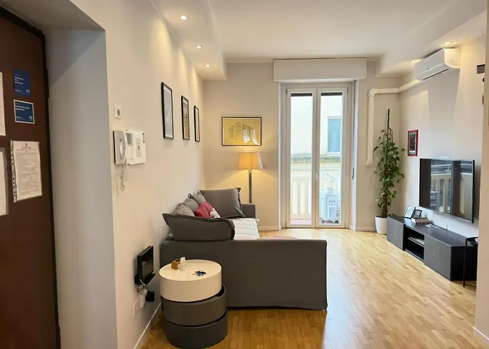 Comoluxhouse- Intero Apartment *